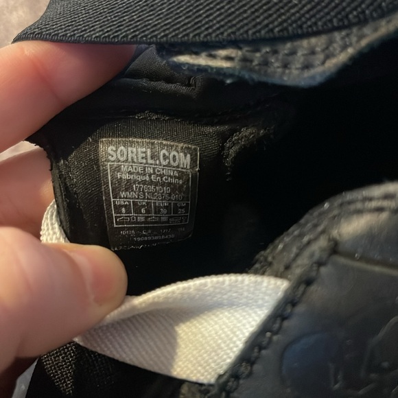 Sorel Black and White Women's Sandals - Picture 6 of 6